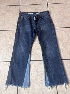 Pilcro And The Letterpress Flare Frayed Hem Jeans. Size 29
